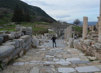 Early Life of Philippe de Commines